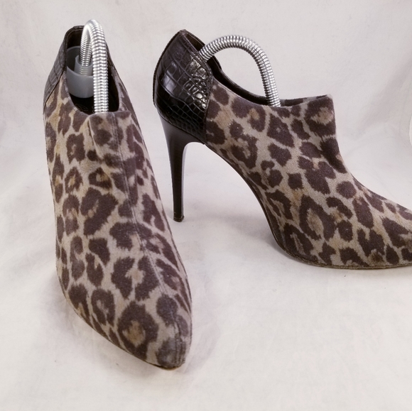 DONALD J. PLINER WOMAN LEOPARD ANKLE BOOTS POINTED TOE SIZE 9 M BROWN CROCODILE - Picture 11 of 12
